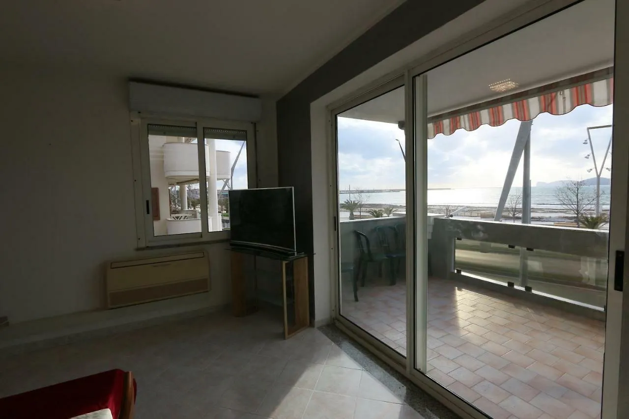 Apartamento Fronte Mare Apartment Alghero 0*,  Italy